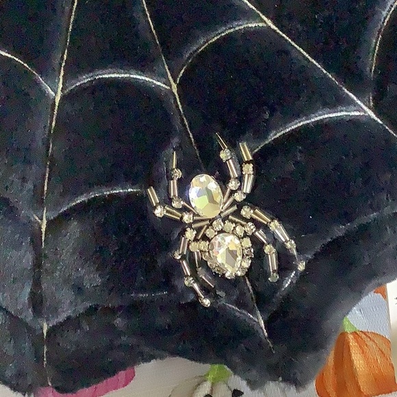 Cynthia Rowley Spider Pillow - Picture 2 of 4